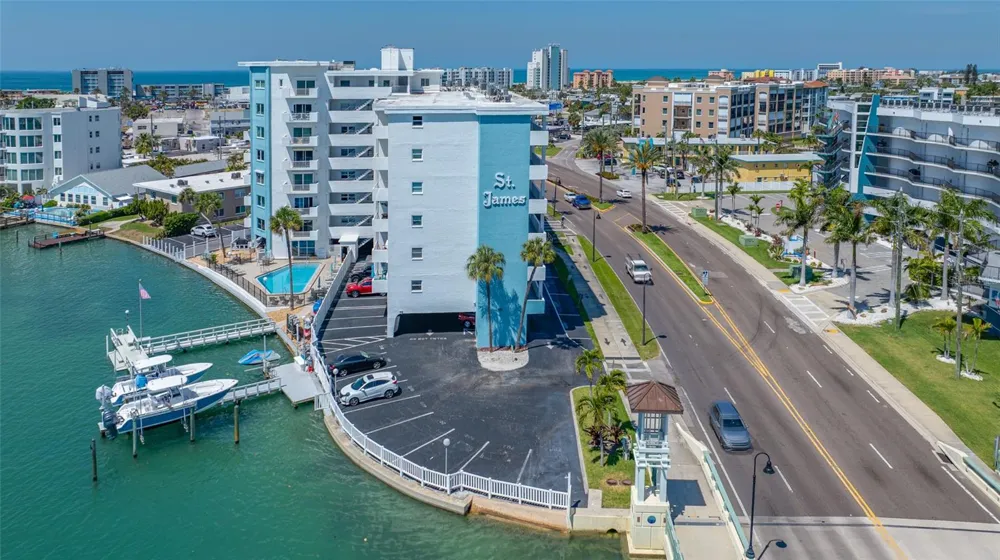 285 107TH AVENUE #306 Treasure Island, FL 33706