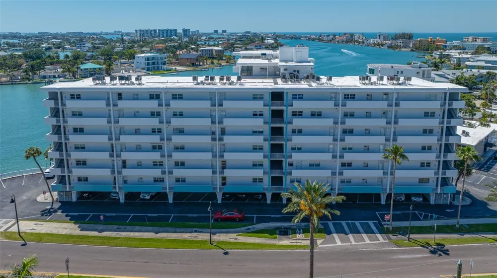 285 107TH AVENUE #306 Treasure Island, FL 33706