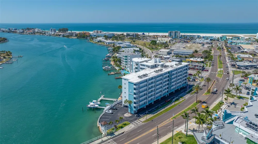 285 107TH AVENUE #306 Treasure Island, FL 33706