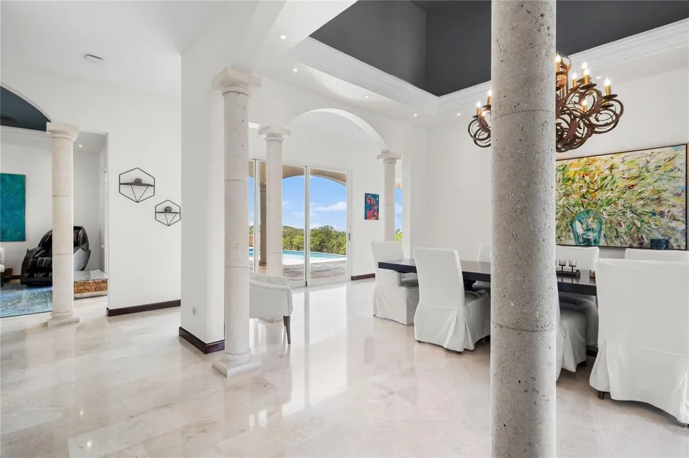 9 SHELL CASTLE Humacao, PR 00791