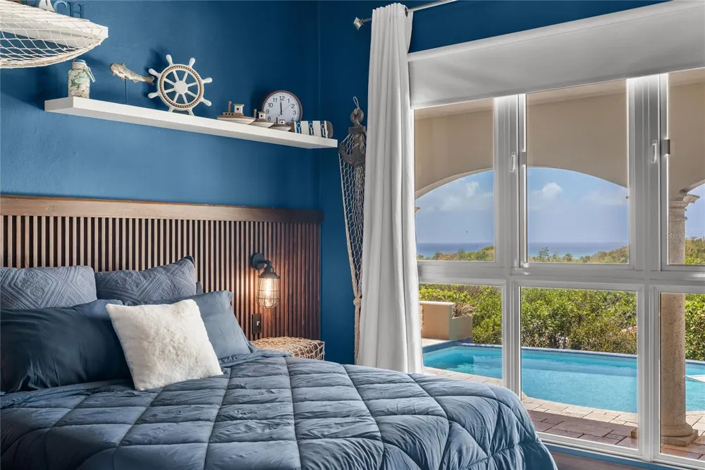 9 SHELL CASTLE Humacao, PR 00791