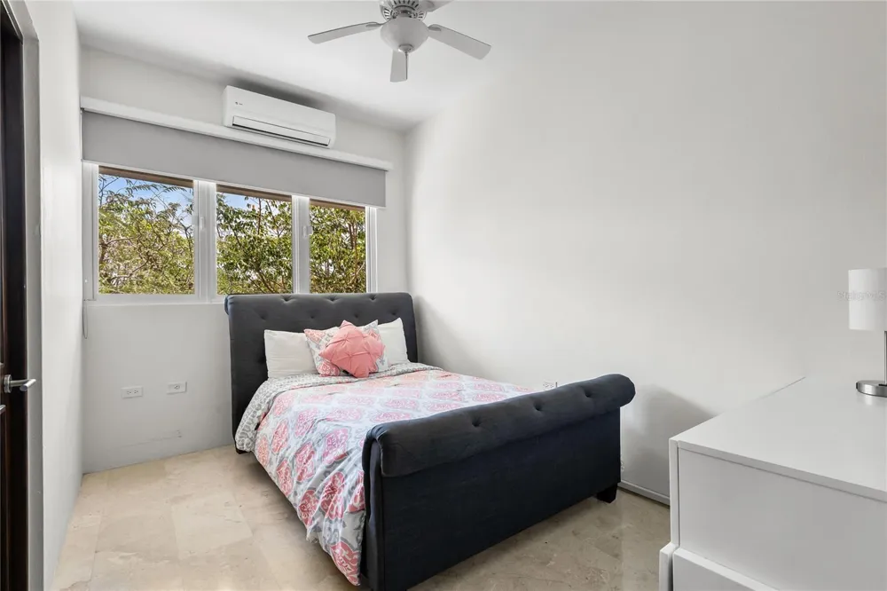 9 SHELL CASTLE Humacao, PR 00791