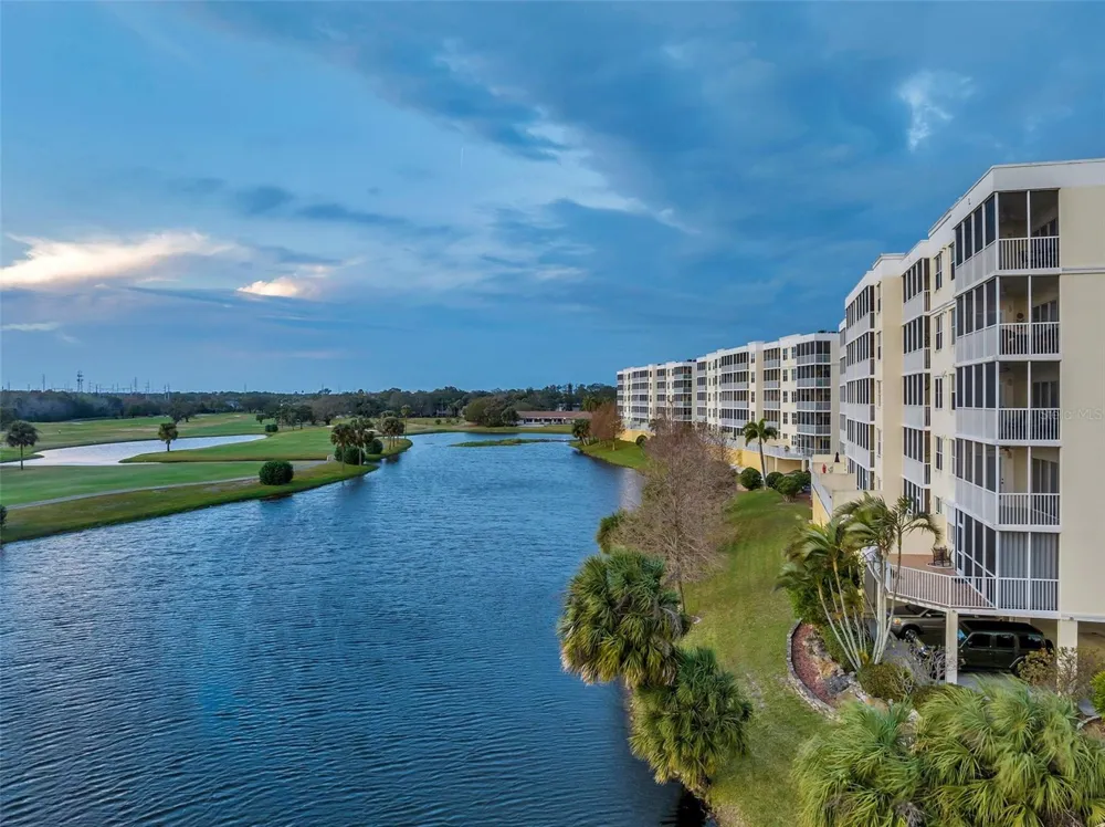 1200 COUNTRY CLUB DRIVE #1206 Largo, FL 33771