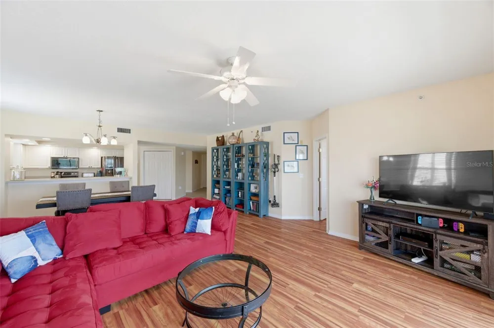 1200 COUNTRY CLUB DRIVE #1206 Largo, FL 33771