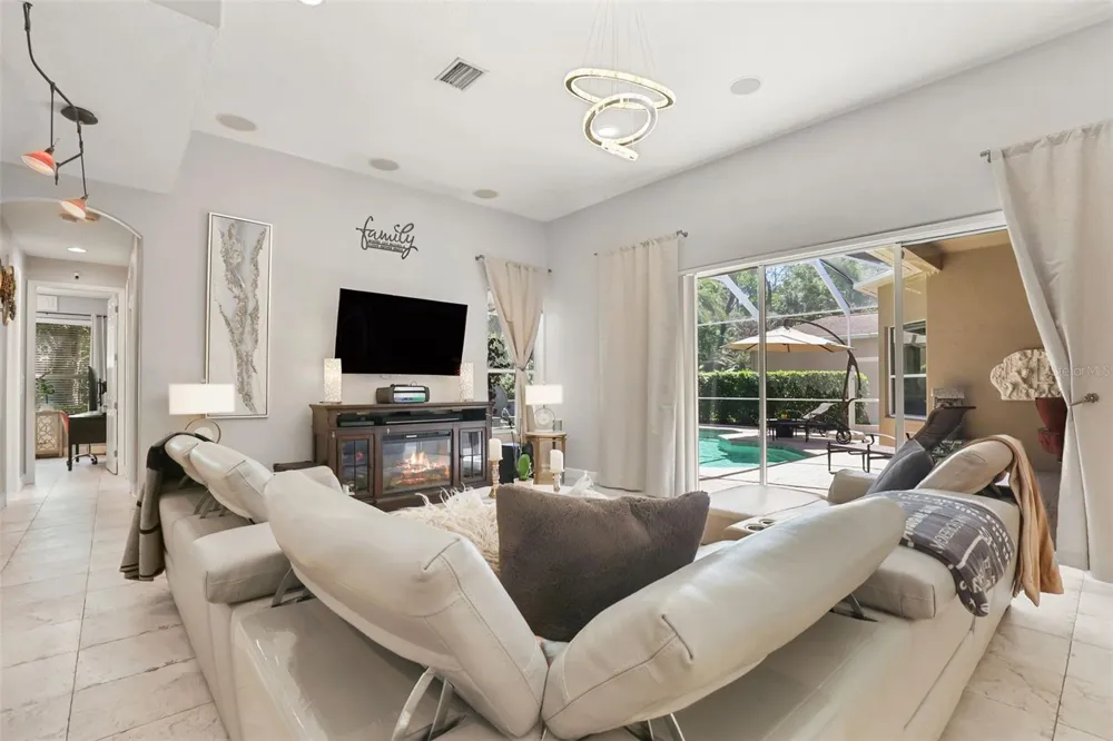 27608 PINE POINT DRIVE Wesley Chapel, FL 33544