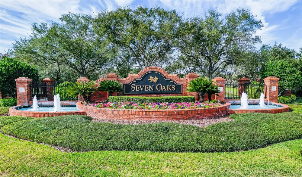 27608 PINE POINT DRIVE Wesley Chapel, FL 33544
