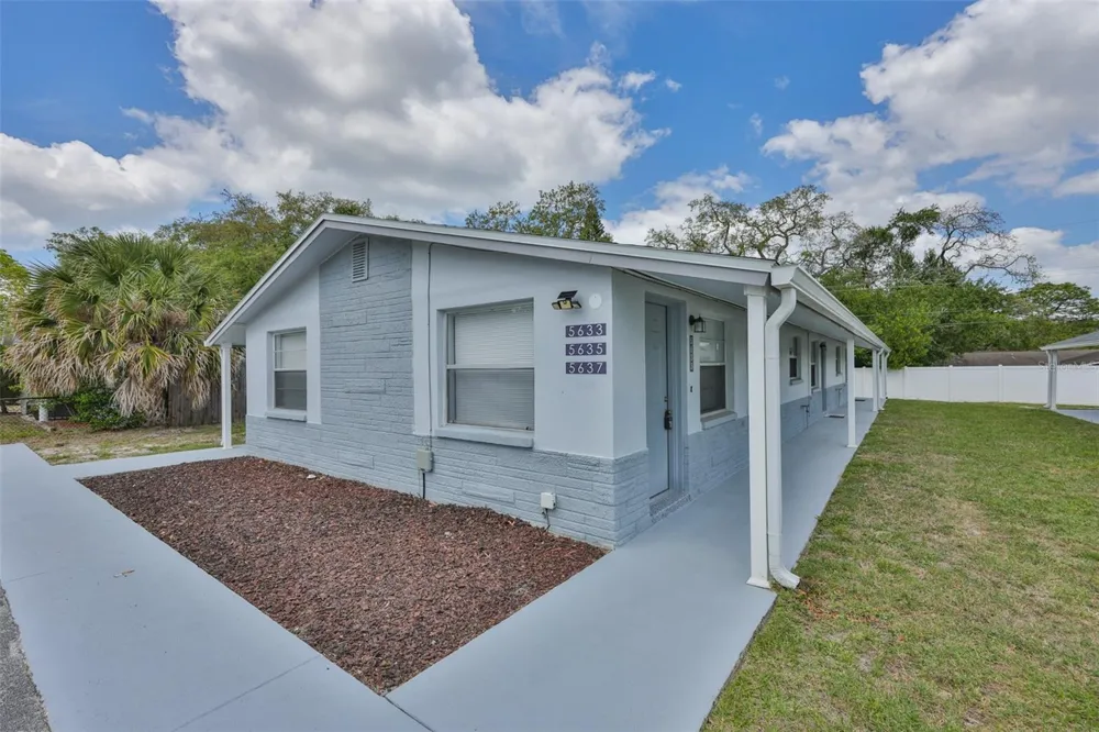 5637 GOLDEN NUGGET DRIVE Holiday, FL 34690