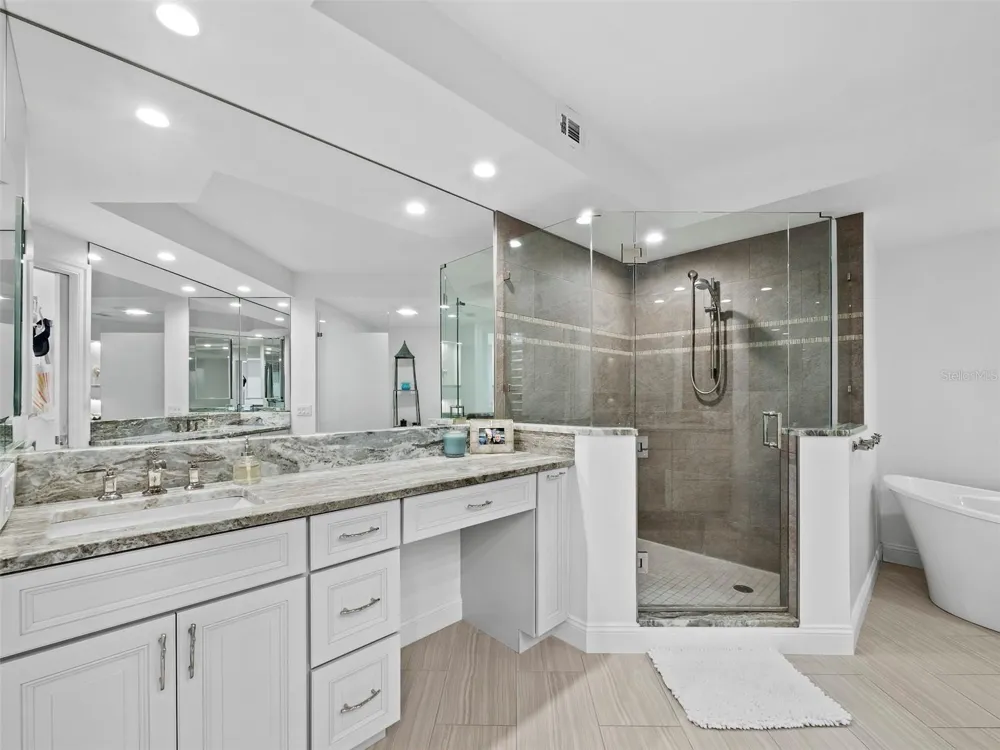 535 SANCTUARY DRIVE #A603 Longboat Key, FL 34228