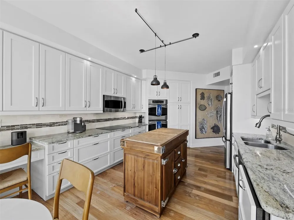 535 SANCTUARY DRIVE #A603 Longboat Key, FL 34228