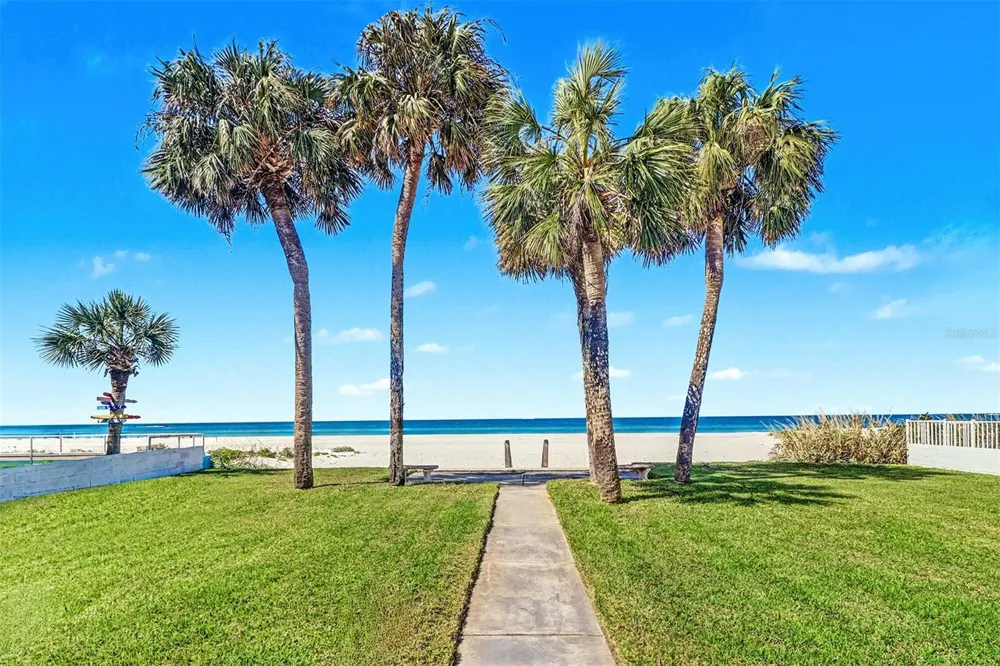 18206 SUNSET BOULEVARD Redington Shores, FL 33708