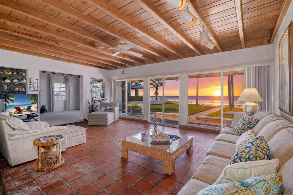 18206 SUNSET BOULEVARD Redington Shores, FL 33708