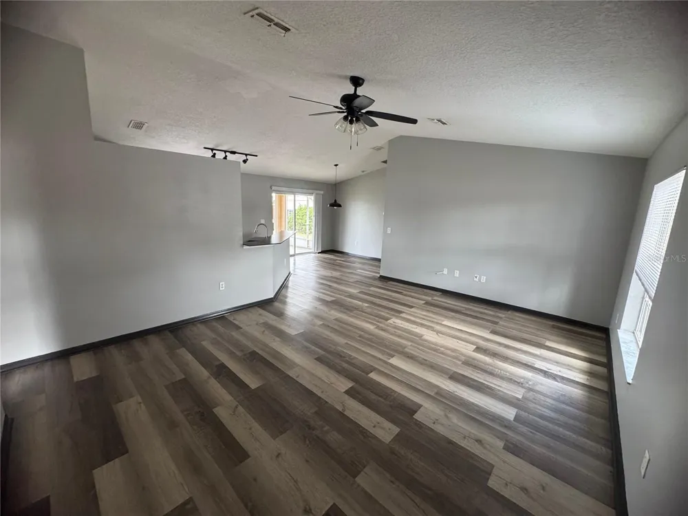 6289 MARINER BOULEVARD Spring Hill, FL 34609