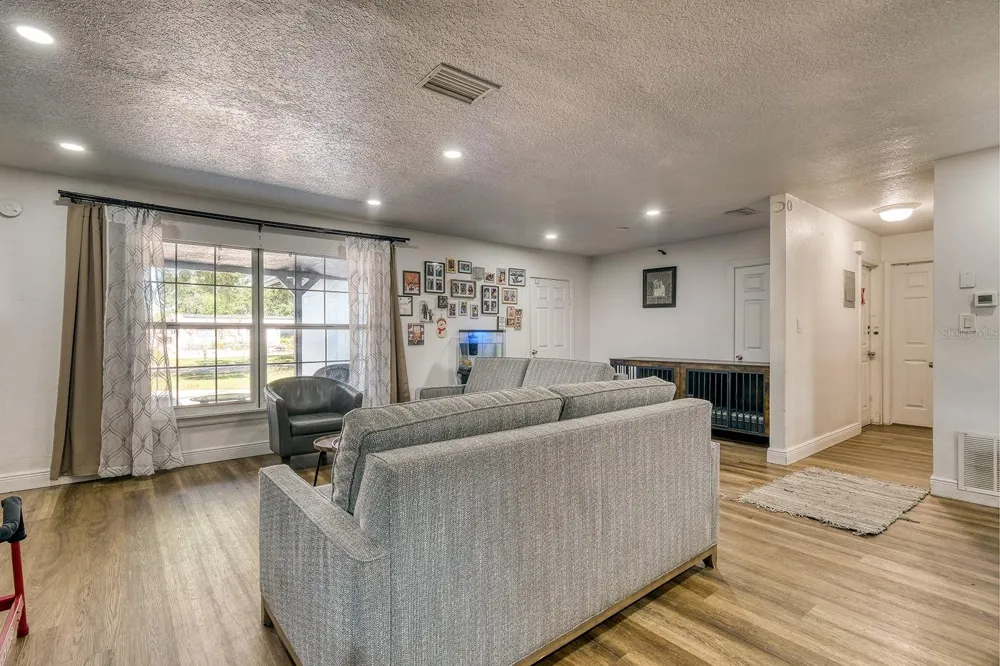 5919 LUZON DRIVE Orlando, FL 32809
