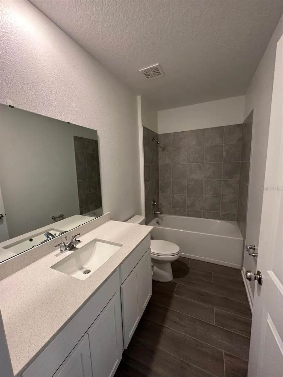 652 TROTTERS DRIVE Eagle Lake, FL 33839