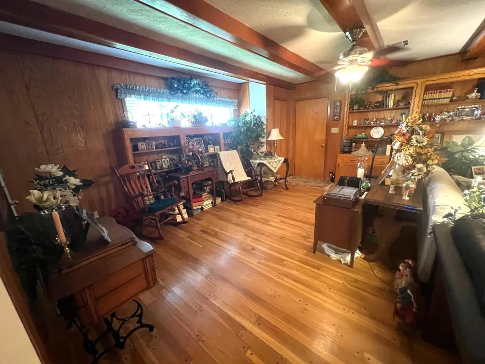 3798 Johnston Road Wallis, TX 77485
