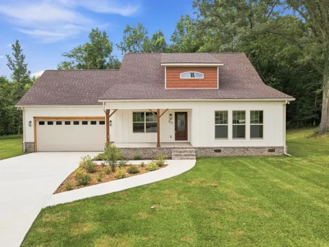 211 Majestic Dr