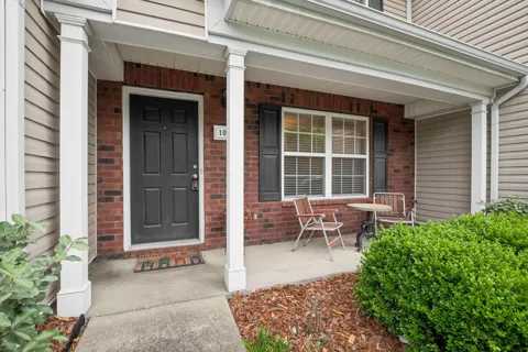 107 Oak Valley Circle