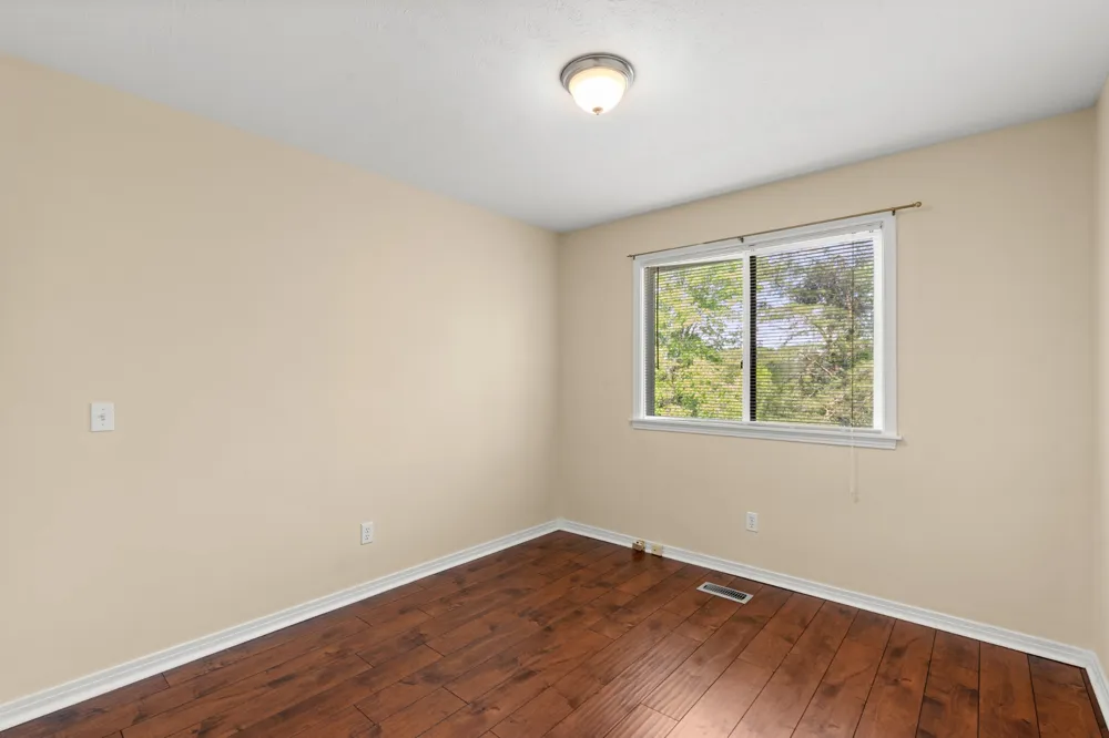 1212 Rosewood Dr Centerville, TN 37033