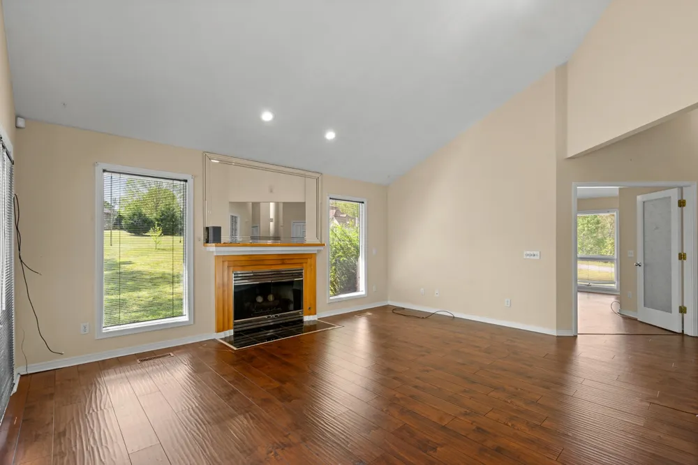1212 Rosewood Dr Centerville, TN 37033