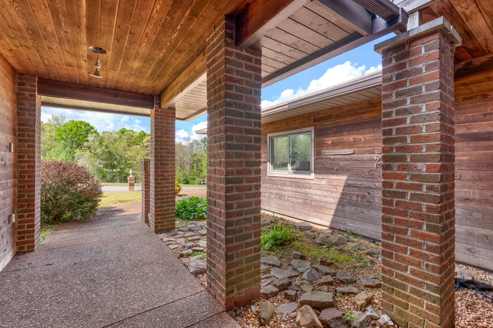 1212 Rosewood Dr Centerville, TN 37033