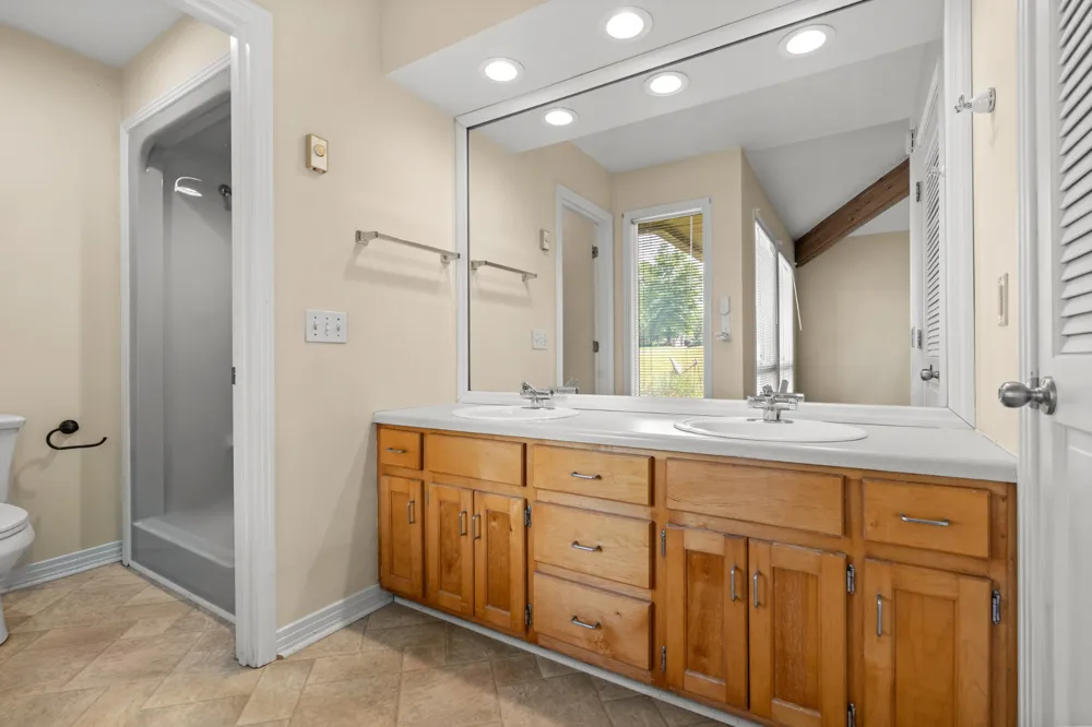 1212 Rosewood Dr Centerville, TN 37033