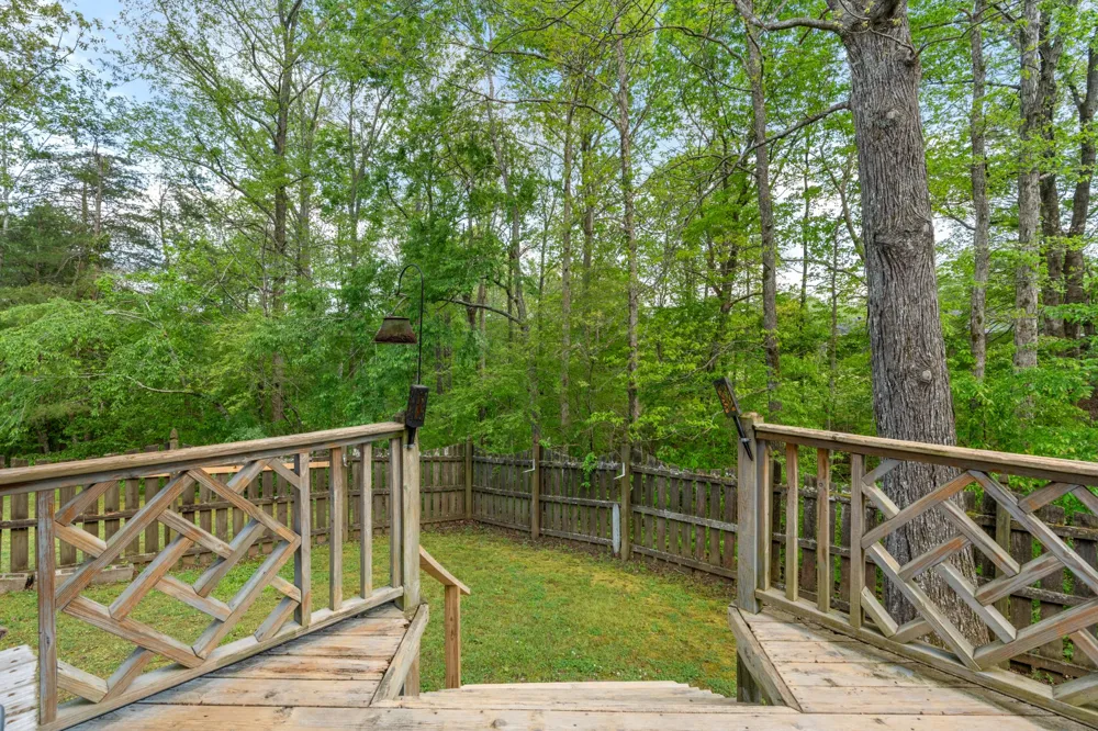 1212 Rosewood Dr Centerville, TN 37033