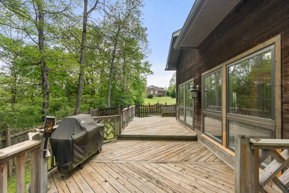 1212 Rosewood Dr Centerville, TN 37033