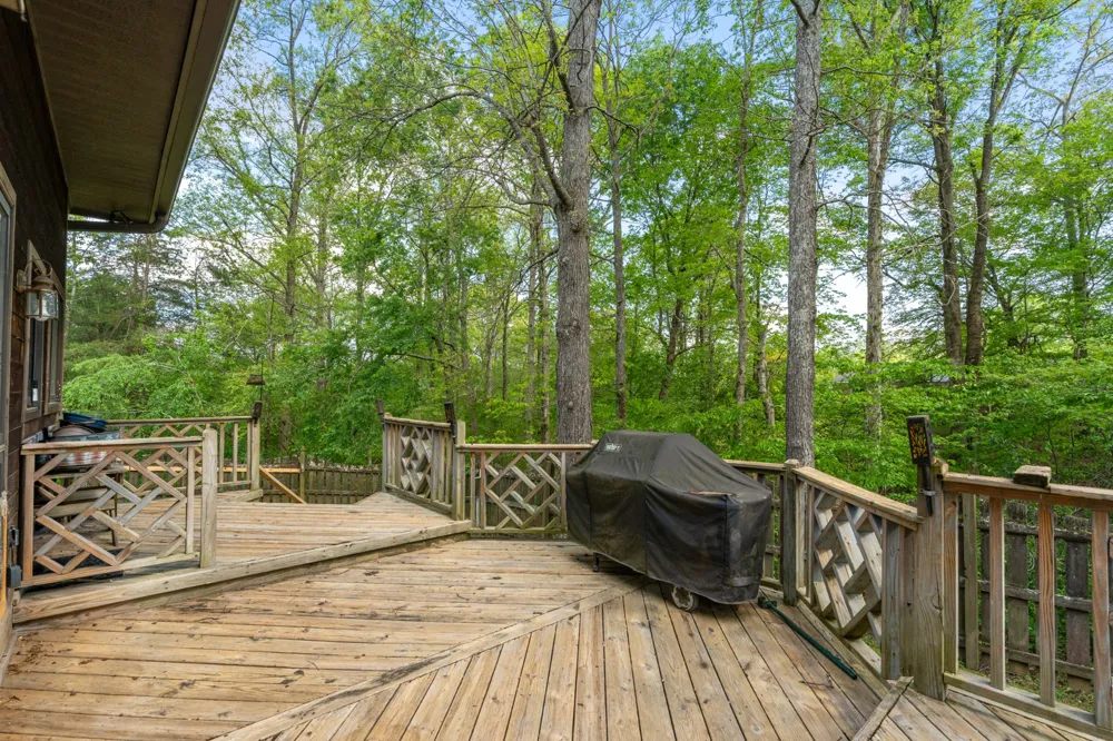 1212 Rosewood Dr Centerville, TN 37033