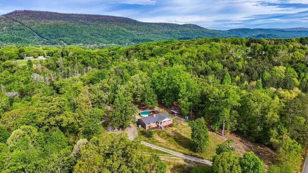 4156 N Marble Top Road Chickamauga, GA 30707