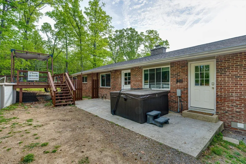 4156 N Marble Top Road Chickamauga, GA 30707