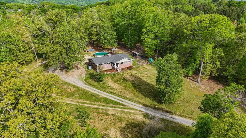 4156 N Marble Top Road Chickamauga, GA 30707