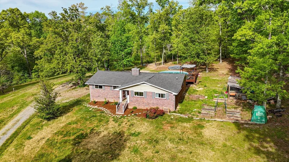 4156 N Marble Top Road Chickamauga, GA 30707