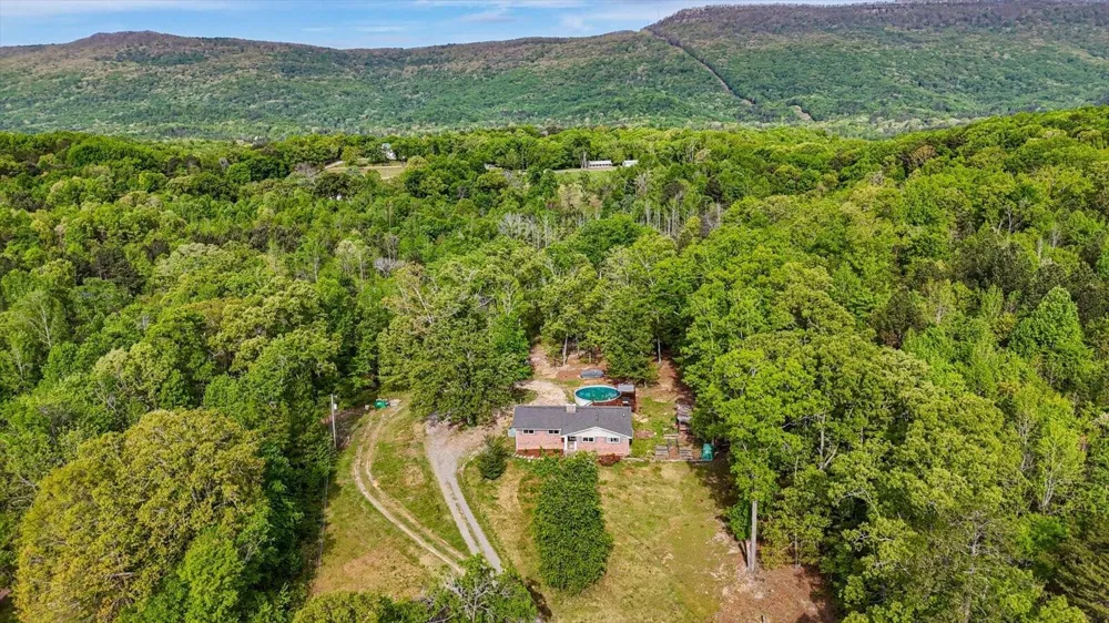 4156 N Marble Top Road Chickamauga, GA 30707