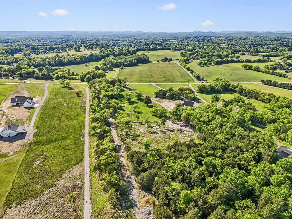 10567 Versailles Rd Rockvale, TN 37153
