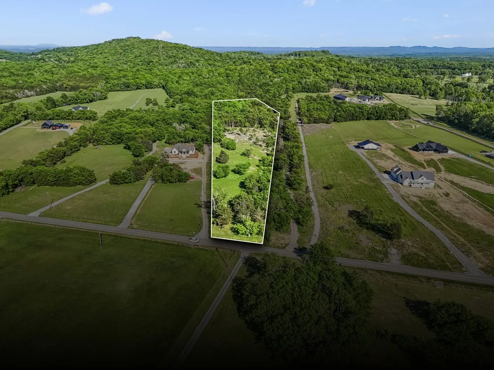 10567 Versailles Rd Rockvale, TN 37153