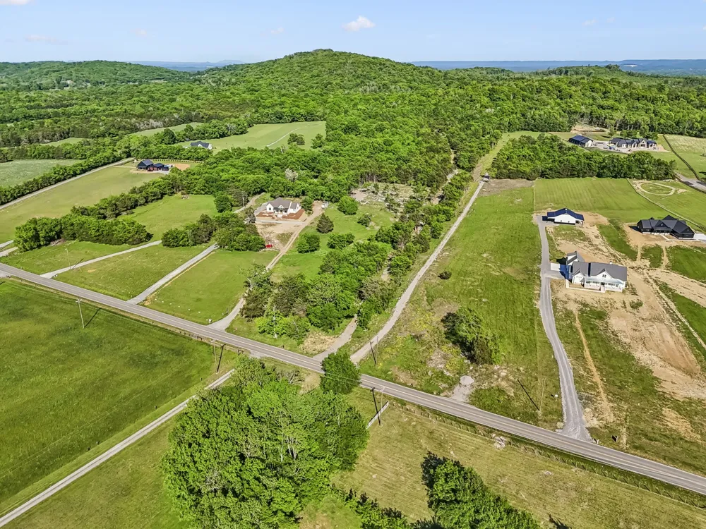 10567 Versailles Rd Rockvale, TN 37153
