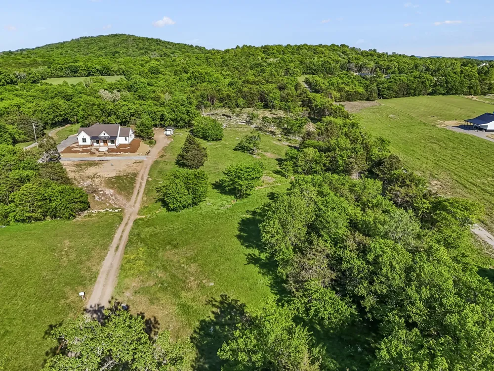 10567 Versailles Rd Rockvale, TN 37153