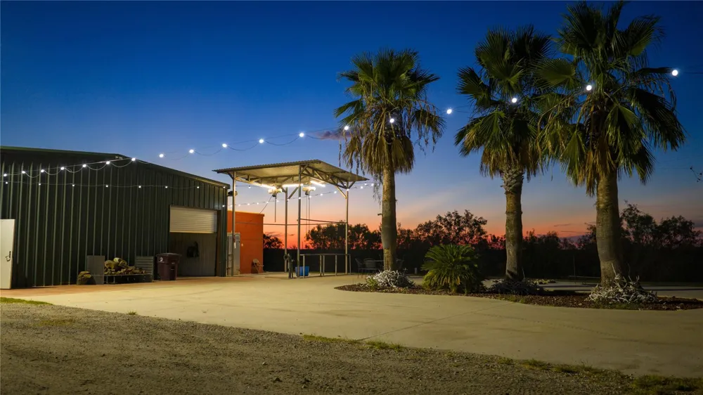 3745 Cr 4006 Crystal City, TX 78839