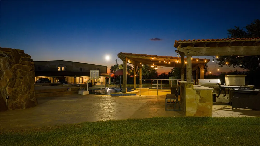 3745 Cr 4006 Crystal City, TX 78839