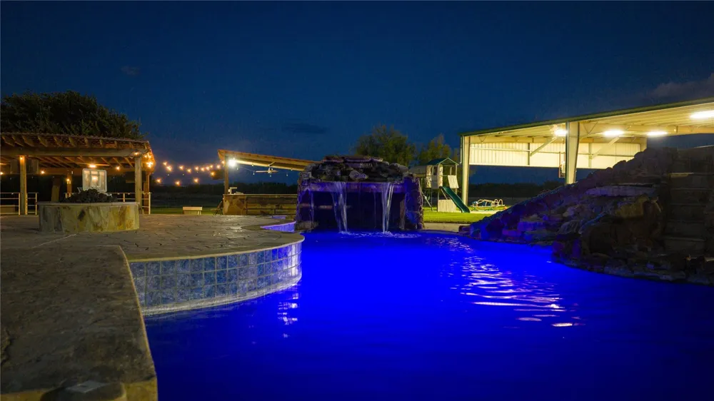 3745 Cr 4006 Crystal City, TX 78839