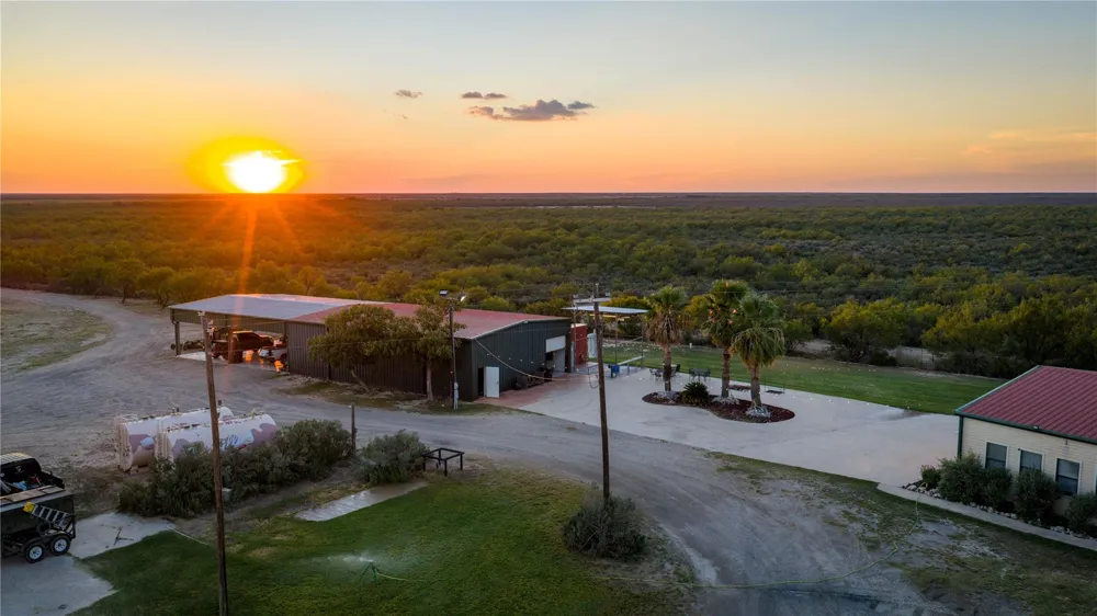 3745 Cr 4006 Crystal City, TX 78839