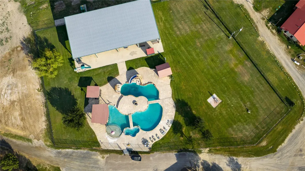 3745 Cr 4006 Crystal City, TX 78839