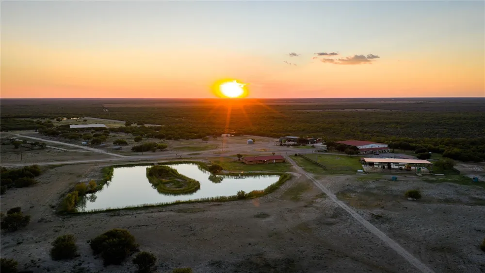 3745 Cr 4006 Crystal City, TX 78839