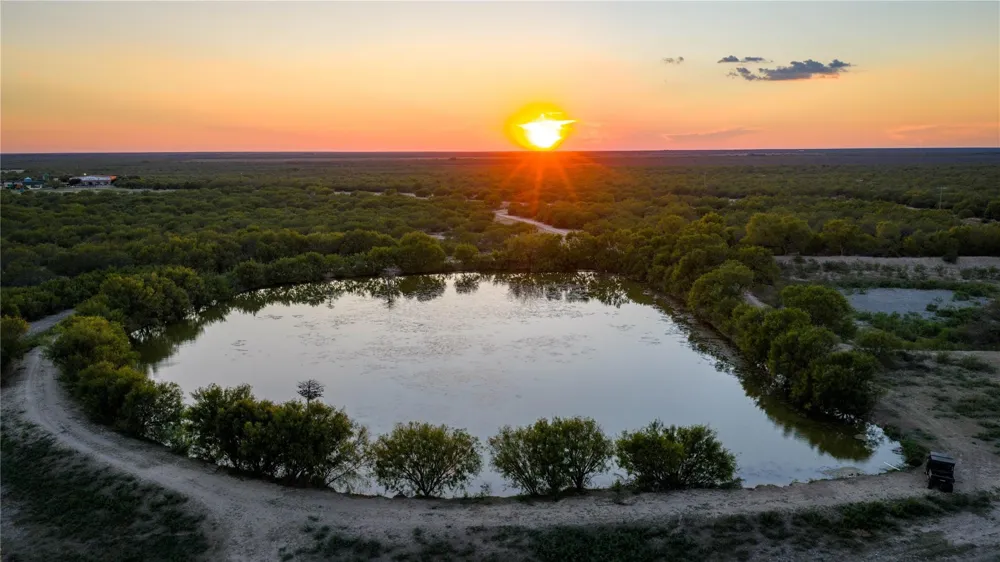 3745 Cr 4006 Crystal City, TX 78839