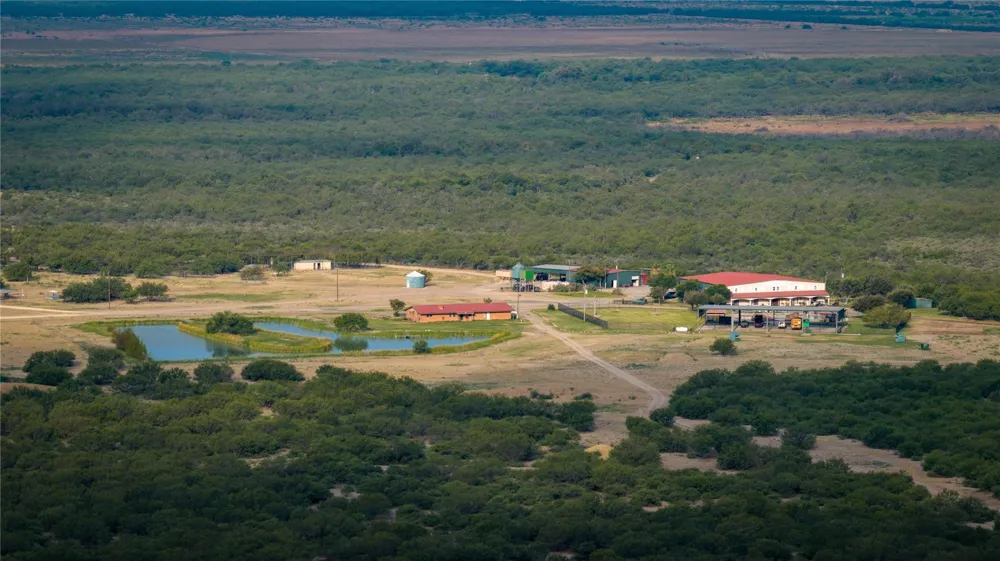 3745 Cr 4006 Crystal City, TX 78839