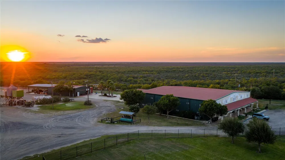 3745 Cr 4006 Crystal City, TX 78839