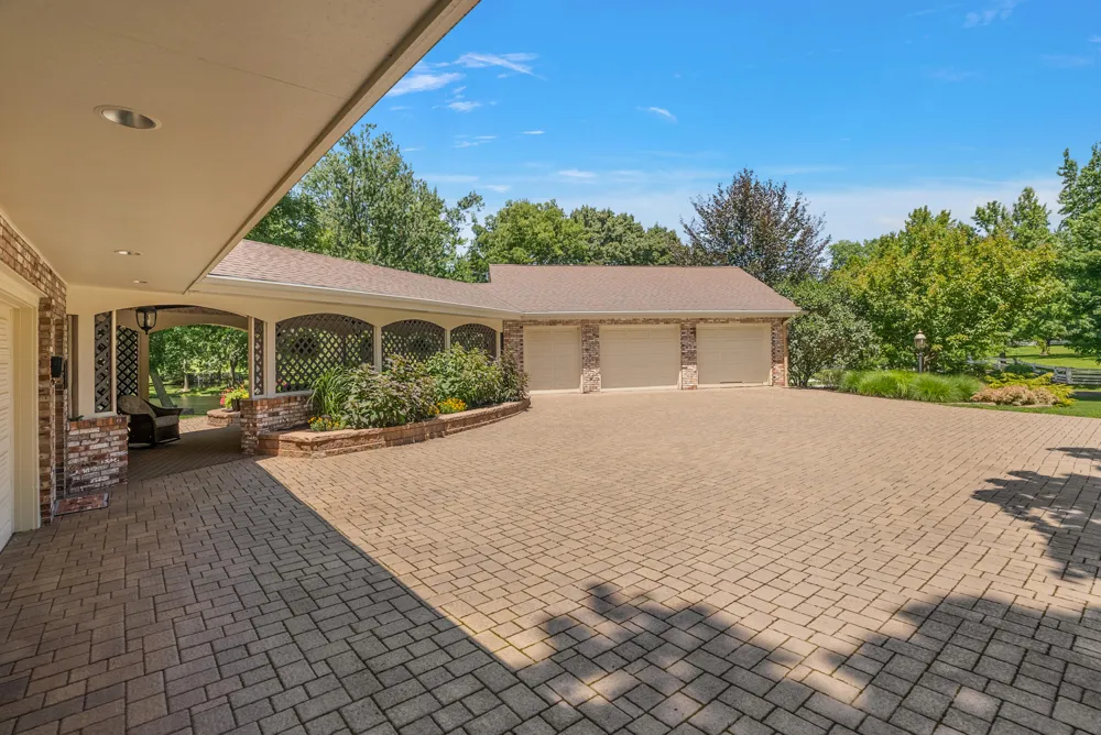 6130 Eidson Road Royalton Township, MI 49085