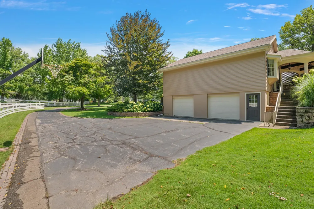 6130 Eidson Road Royalton Township, MI 49085