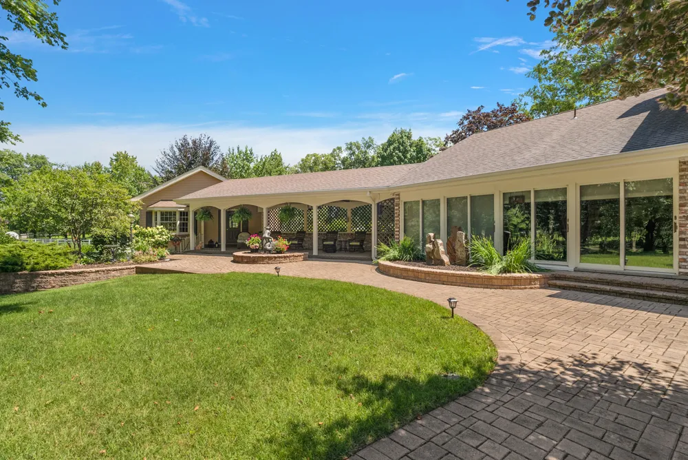 6130 Eidson Road Royalton Township, MI 49085