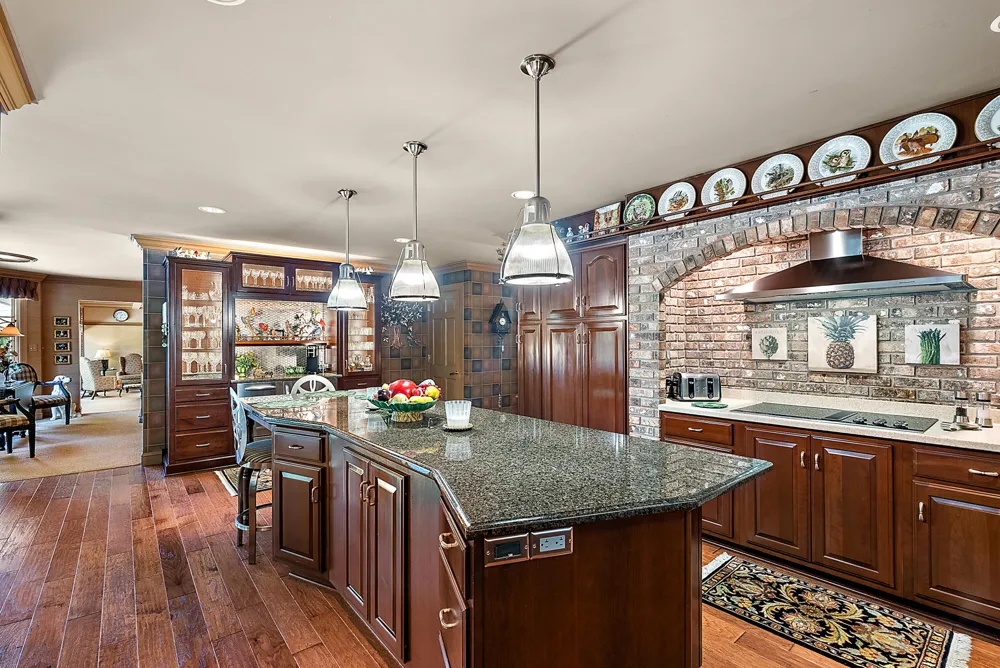 6130 Eidson Road Royalton Township, MI 49085